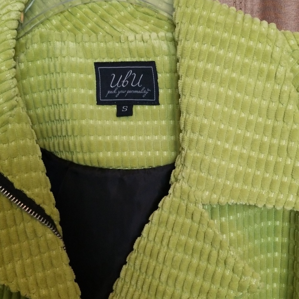 Green Jacket - Picture 3 of 4